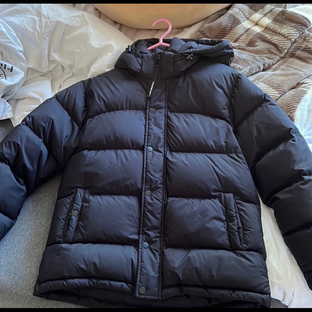 Tna puffer original size S. runs large for me so I am reselling it